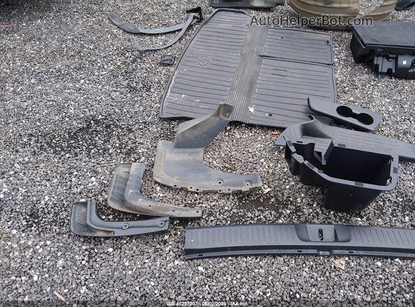 5TDJZRFHXJS561932 2018 TOYOTA HIGHLANDER Серый Вид щитка приборов