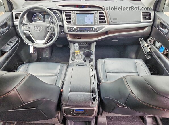 5TDJZRFHXJS816028 2018 TOYOTA HIGHLANDER White Вид панелі приладів