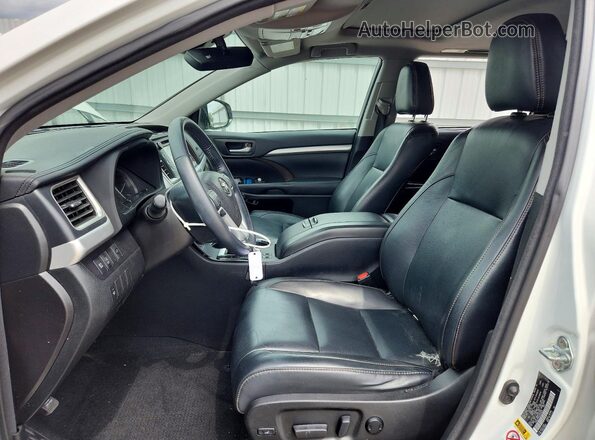 5TDJZRFHXJS816028 2018 TOYOTA HIGHLANDER White Вид салону спереду