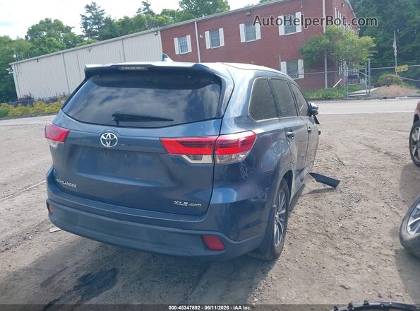 5TDJZRFHXJS818622 2018 TOYOTA HIGHLANDER Blue Rear right