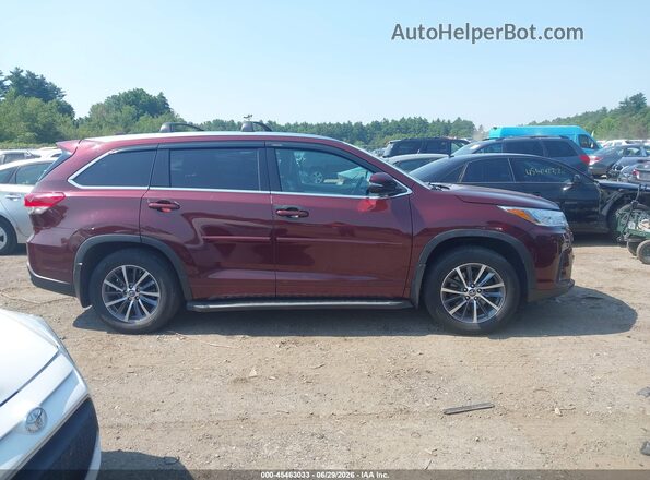 5TDJZRFHXJS833802 2018 TOYOTA HIGHLANDER Champagne Вид задней части салона