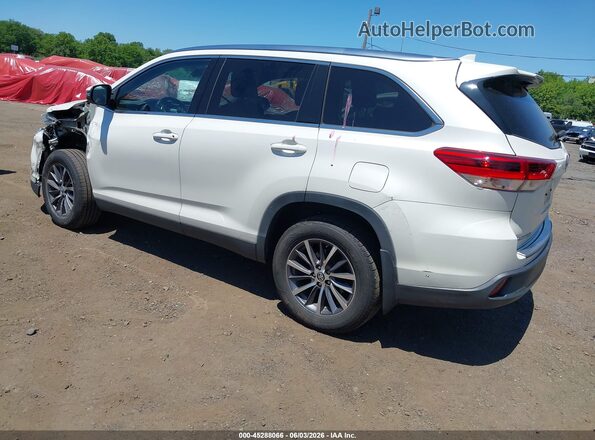 5TDJZRFHXKS601055 2019 TOYOTA HIGHLANDER White 