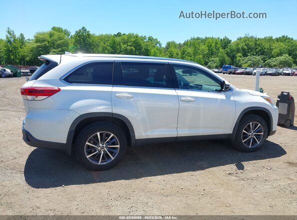 5TDJZRFHXKS601055 2019 TOYOTA HIGHLANDER White 