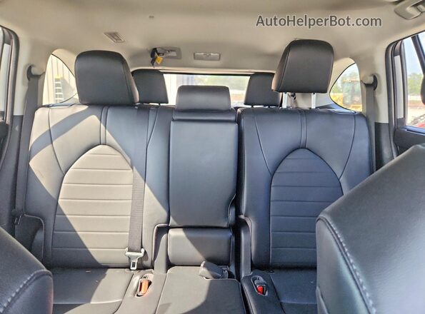 5TDKARAH5PS021741 2023 TOYOTA HIGHLANDER Silver Հետևի նստատեղերի տեսք