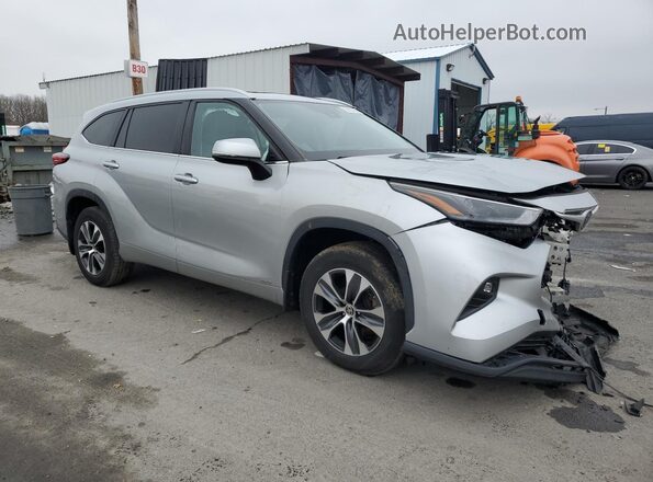 5TDKBRCH3PS126997 2023 TOYOTA HIGHLANDER Silver 