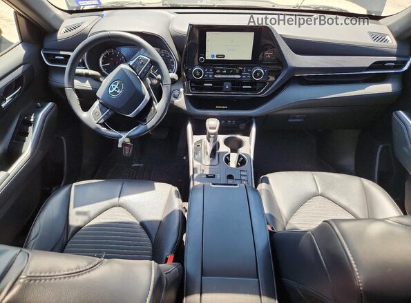 5TDKDRAH0PS018303 2023 TOYOTA HIGHLANDER Черный Вид панели приборов