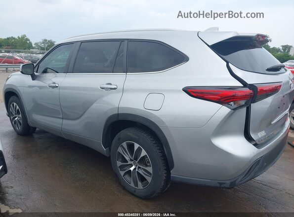 5TDKDRAH0PS048160 2023 TOYOTA HIGHLANDER Silver Widok wnętrza 360 stopni
