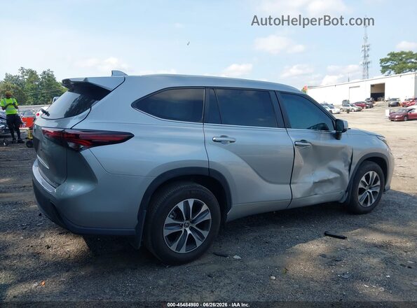 5TDKDRAH3RS528258 2024 TOYOTA HIGHLANDER Silver Սալոնի հետևի տեսք