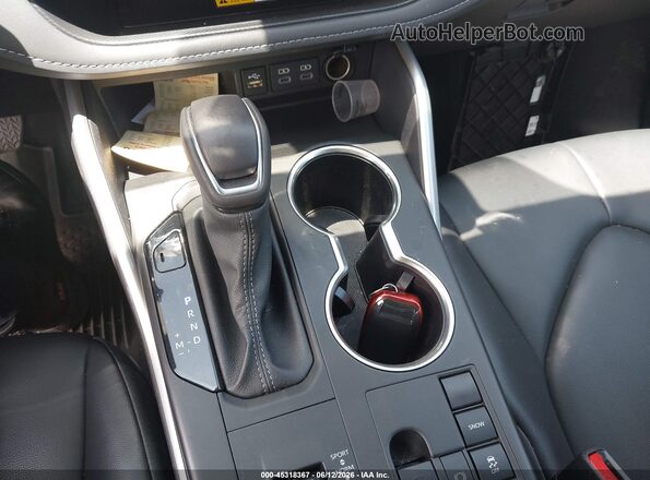 5TDKDRAH3RS538823 2024 TOYOTA HIGHLANDER Серебряный Вид панели приборов
