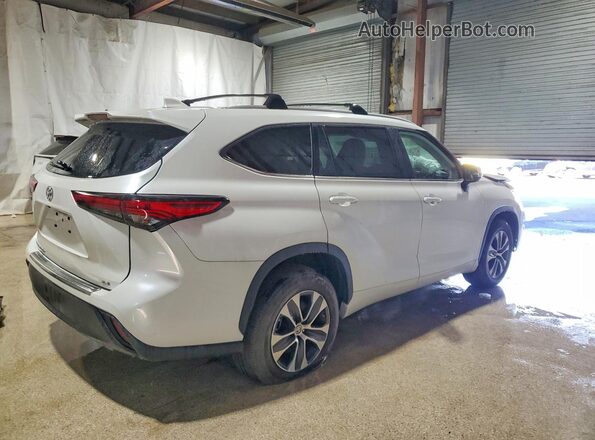 5TDKDRAHXPS005543 2023 TOYOTA HIGHLANDER White 