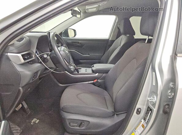5TDKDRAHXSS550716 2025 TOYOTA HIGHLANDER Silver Front interior view