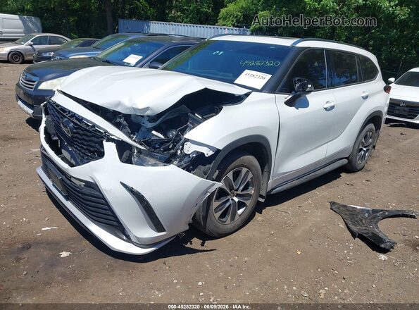 5TDKDRBH1PS516640 2023 TOYOTA HIGHLANDER White წინა მარცხენა ხედი სამი მეოთხედიდან
