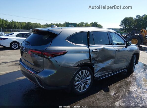 5TDKDRBH1SS590021 2025 TOYOTA HIGHLANDER Silver Задня права чверть