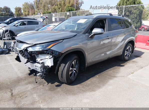 5TDKDRBH2TS599439 2026 TOYOTA HIGHLANDER Gray Przód lewy