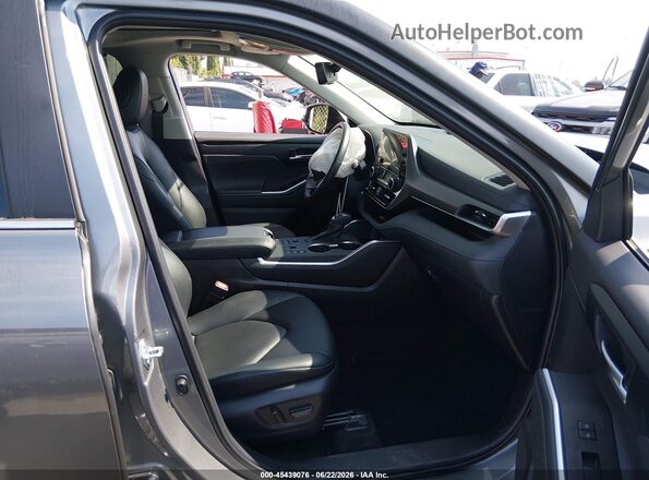 5TDKDRBH2TS599439 2026 TOYOTA HIGHLANDER Gray Widok wnętrza z przodu