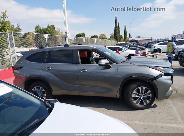 5TDKDRBH2TS599439 2026 TOYOTA HIGHLANDER Gray Widok wnętrza 360 stopni
