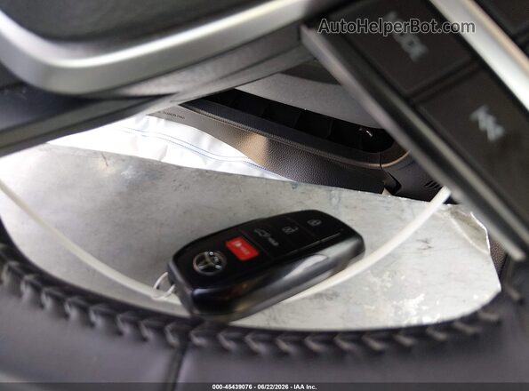 5TDKDRBH2TS599439 2026 TOYOTA HIGHLANDER Gray Widok deski rozdzielczej