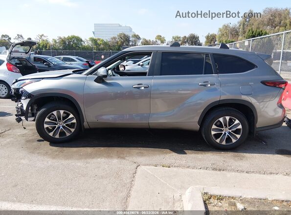 5TDKDRBH2TS599439 2026 TOYOTA HIGHLANDER Gray 