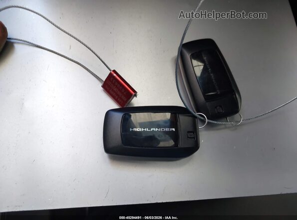 5TDKDRBH3SS590778 2025 TOYOTA HIGHLANDER Gray Вид панелі приладів