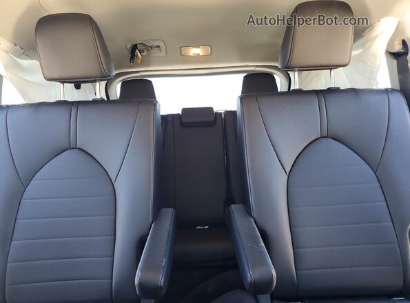 5TDKDRBH4TS609579 2026 TOYOTA HIGHLANDER Black უკანა სავარძლების ხედი