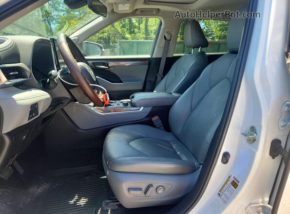 5TDKDRBH5PS020580 2023 TOYOTA HIGHLANDER White Vista interior delantera