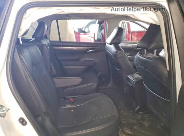 5TDKDRBH5RS537607 2024 TOYOTA HIGHLANDER Белый Вид задней части салона