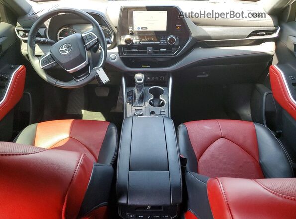 5TDKDRBH9PS508608 2023 TOYOTA HIGHLANDER Silver Vista del salpicadero