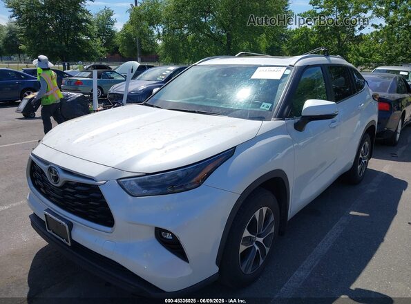 5TDKDRBHXPS045782 2023 TOYOTA HIGHLANDER White Vista tres cuartos delantera izquierda
