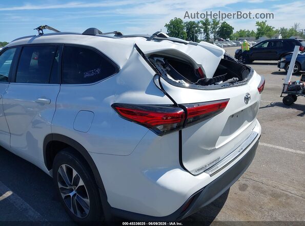 5TDKDRBHXPS045782 2023 TOYOTA HIGHLANDER White Vista frontal