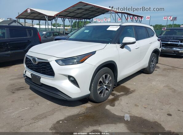 5TDKDRBHXRS545007 2024 TOYOTA HIGHLANDER White წინა მარცხენა ხედი სამი მეოთხედიდან
