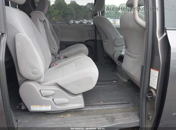 5TDKK3DC1GS715255 2016 TOYOTA SIENNA Gray Вид наклейки з VIN-кодом