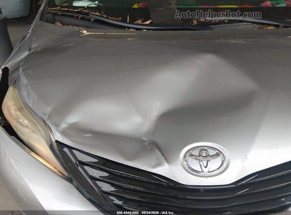 5TDKK3DC1GS738096 2016 TOYOTA SIENNA Silver წინა ხედი