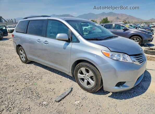 5TDKK3DC2GS750578 2016 TOYOTA SIENNA Silver Front right