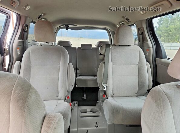5TDKK3DC5GS692045 2016 TOYOTA SIENNA Gray Вид задніх сидінь