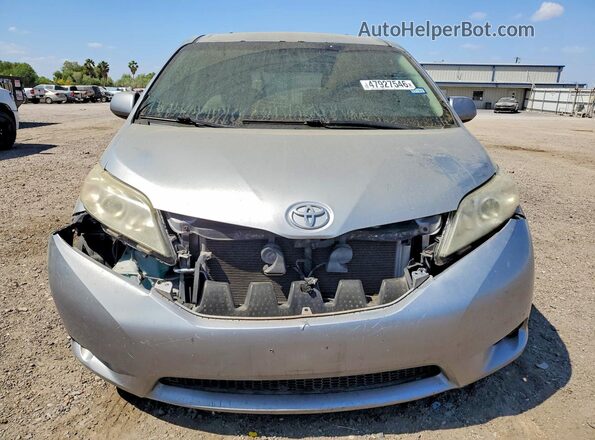 5TDKK3DC5GS696967 2016 TOYOTA SIENNA Серебряный 