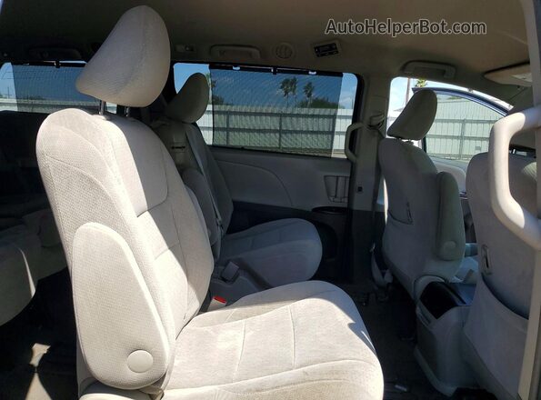 5TDKK3DC5GS696967 2016 TOYOTA SIENNA Серебряный 