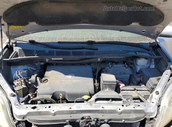 5TDKK3DC5GS696967 2016 TOYOTA SIENNA Серебряный 