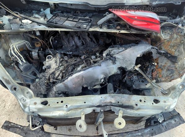 5TDKK3DC6GS697805 2016 TOYOTA SIENNA Burn Vista del compartimento del motor