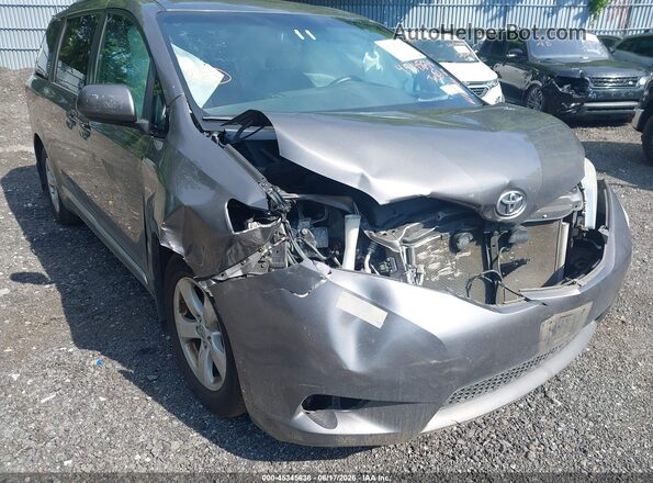 5TDKK3DC6GS738580 2016 TOYOTA SIENNA Gray Դիմացի տեսք