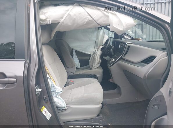 5TDKK3DC6GS738580 2016 TOYOTA SIENNA Gray Սալոնի դիմացի տեսք