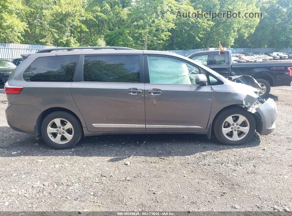 5TDKK3DC6GS738580 2016 TOYOTA SIENNA Gray Սալոնի հետևի տեսք