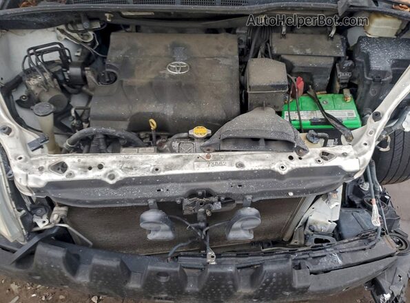 5TDKK3DCXGS694695 2016 TOYOTA SIENNA White Widok komory silnika
