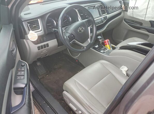 5TDKKRFH1GS125598 2016 TOYOTA HIGHLANDER Gray Dashboard view