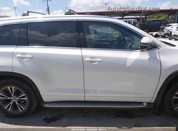 5TDKKRFH2GS175717 2016 TOYOTA HIGHLANDER White Widok wnętrza 360 stopni