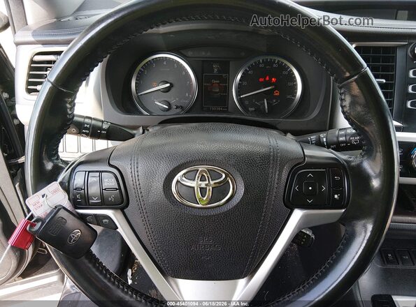 5TDKKRFH4GS506121 2016 TOYOTA HIGHLANDER Black Dashboard view