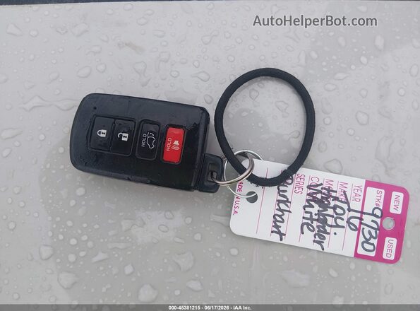 5TDKKRFH5GS129153 2016 TOYOTA HIGHLANDER White Widok deski rozdzielczej