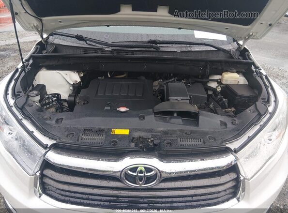5TDKKRFH5GS129153 2016 TOYOTA HIGHLANDER White Widok z tyłu