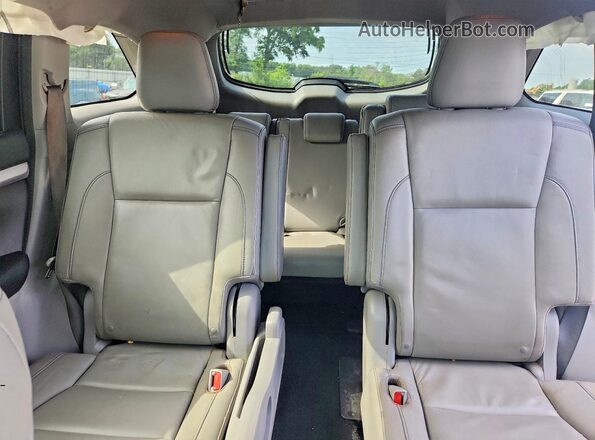 5TDKKRFH6GS176174 2016 TOYOTA HIGHLANDER White Հետևի նստատեղերի տեսք