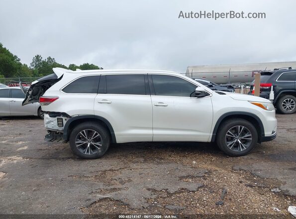 5TDKKRFH8GS171574 2016 TOYOTA HIGHLANDER White Սալոնի հետևի տեսք