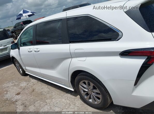 5TDKRKEC2MS028723 2021 TOYOTA SIENNA White Widok wnętrza 360 stopni